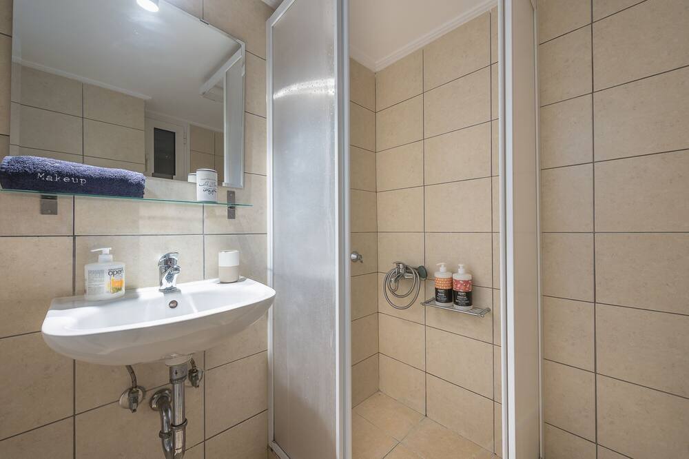 Photo of Bathroom in Koukaki