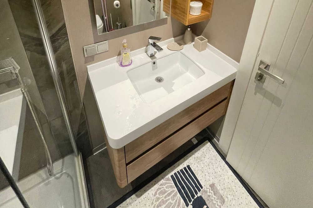 Photo of Bathroom in Yakuplu