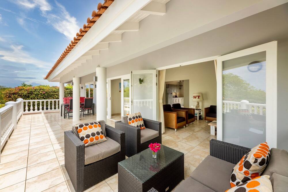Photo of Patio Balcony in St. Marie