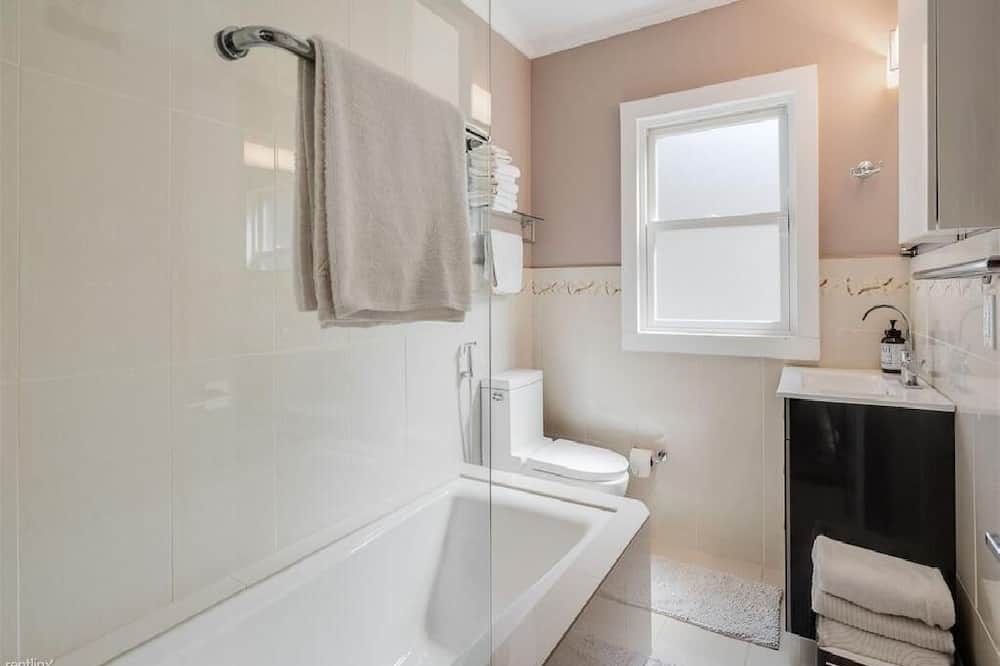 Photo of Bathroom in South Berkeley