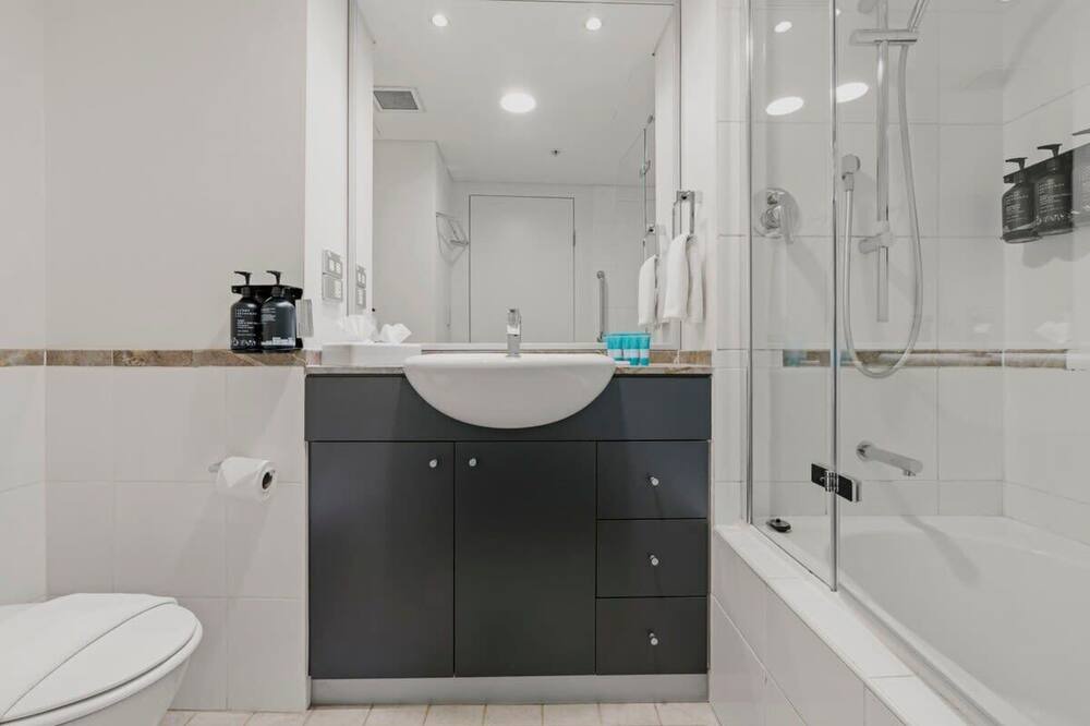 Photo of Bathroom in Haymarket