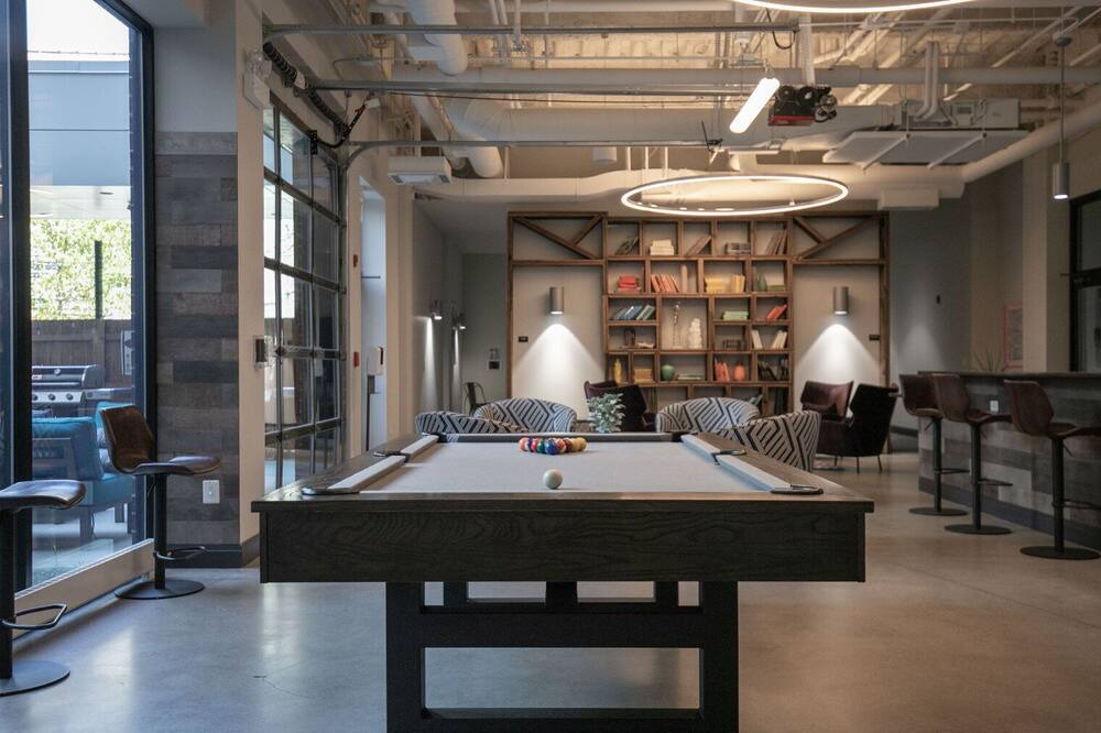 Photo of Livingroom in Edgewater