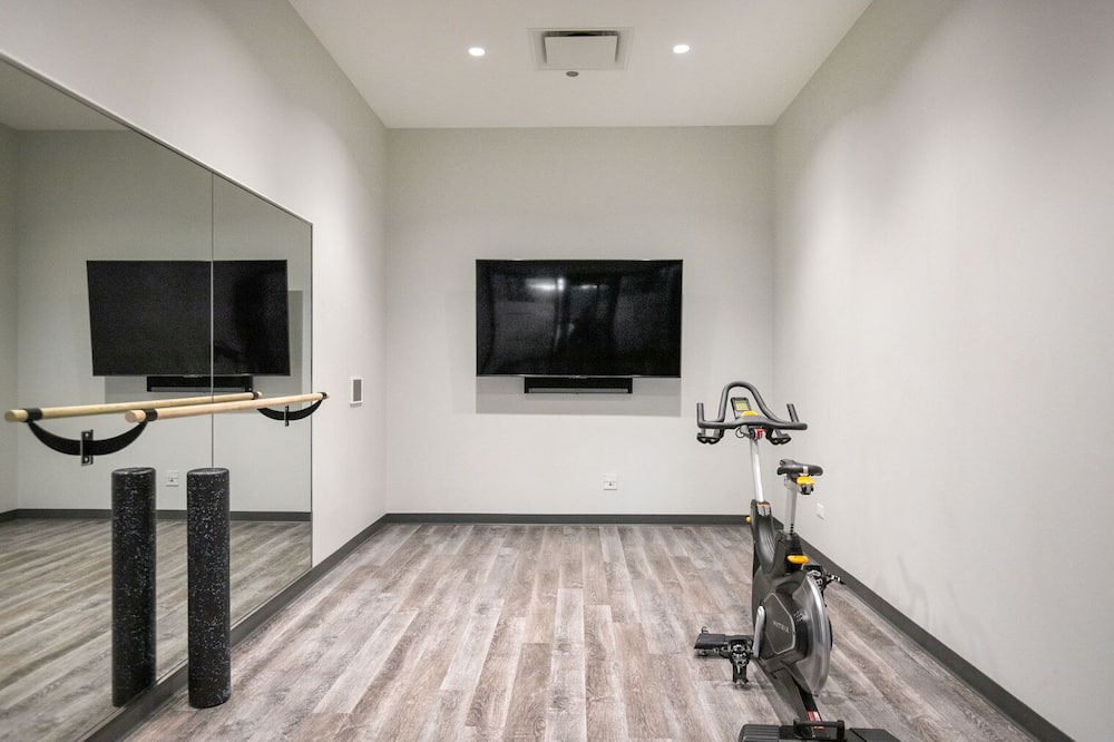 Photo of Bedroom in Edgewater