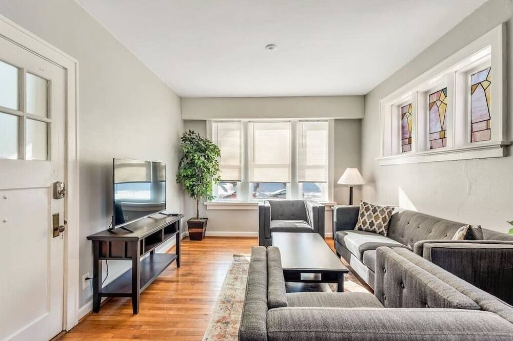 Photo of Bedroom in Southwest Garden