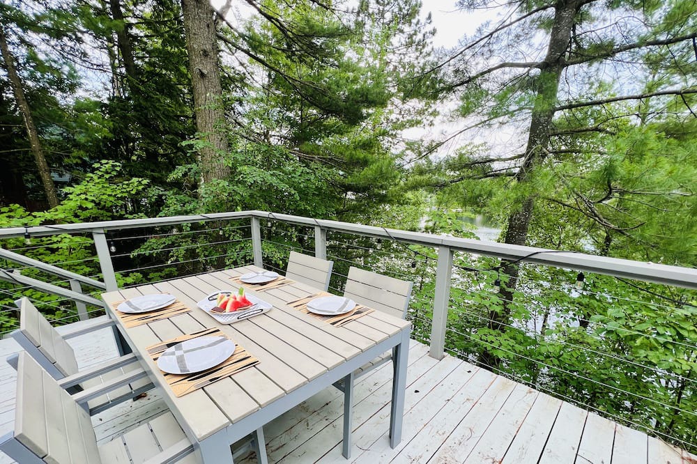 Photo of Patio Balcony in Saint-Denis-de-Brompton
