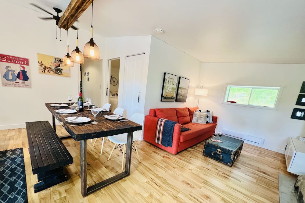 Photo of Livingroom in Saint-Denis-de-Brompton