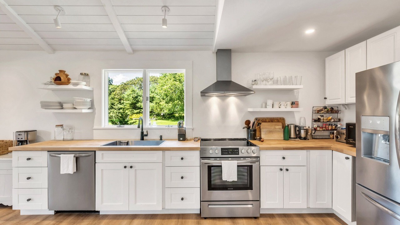 Photo of Kitchen in Amagansett North
