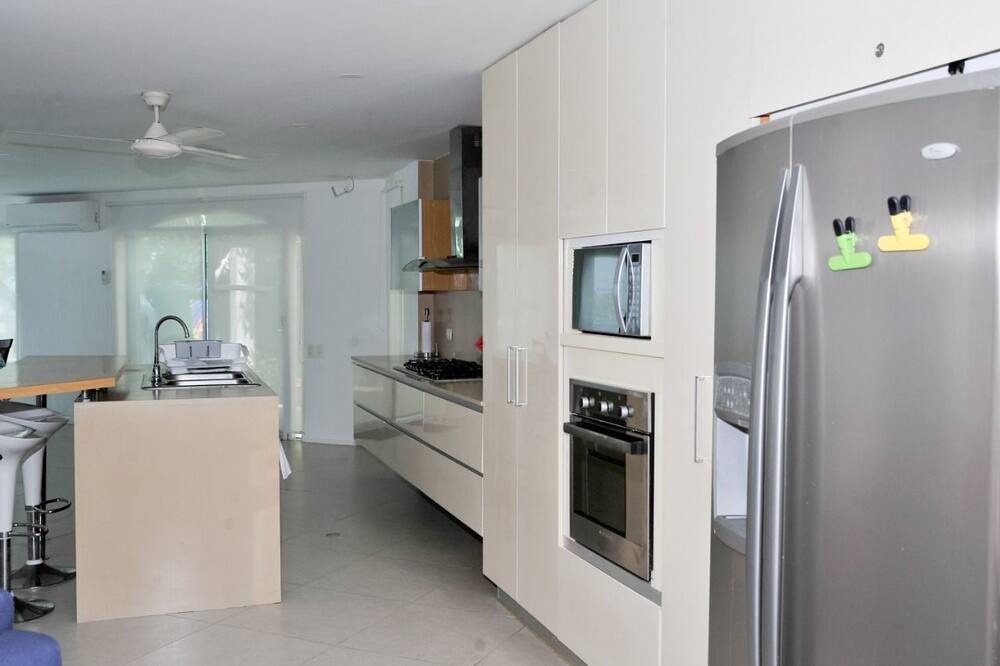 Photo of Kitchen in Urb Plenomar