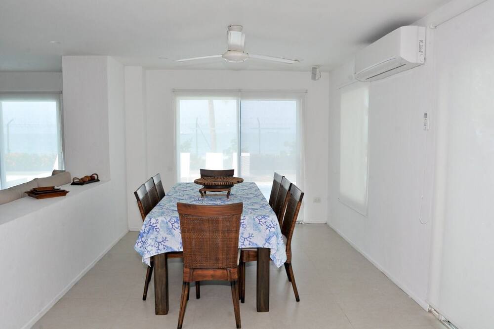 Photo of Kitchen in Urb Plenomar