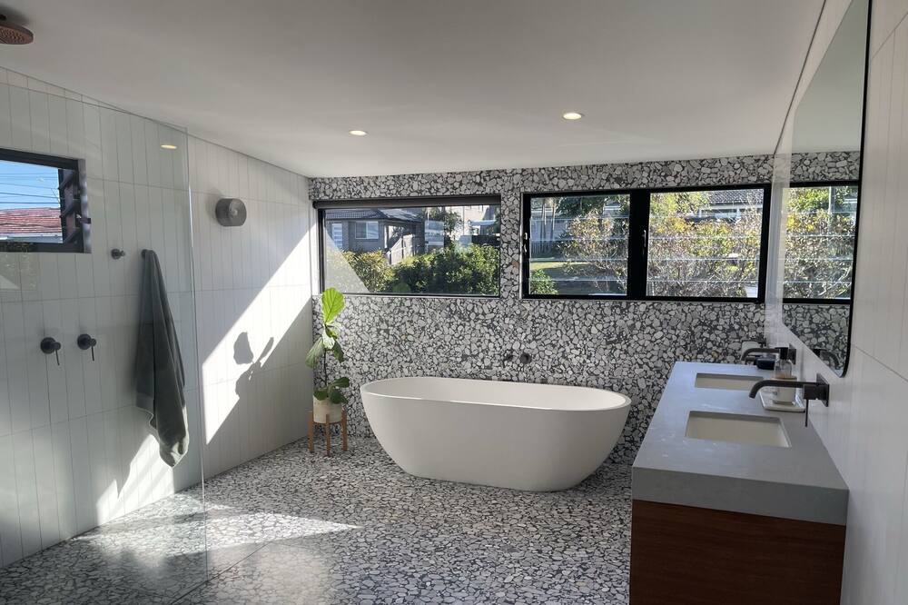 Photo of Bathroom in Narraweena