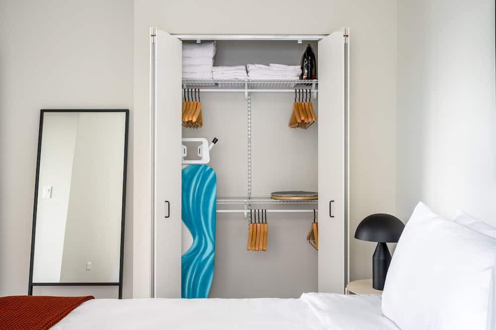 Photo of Bedroom in Edgewater