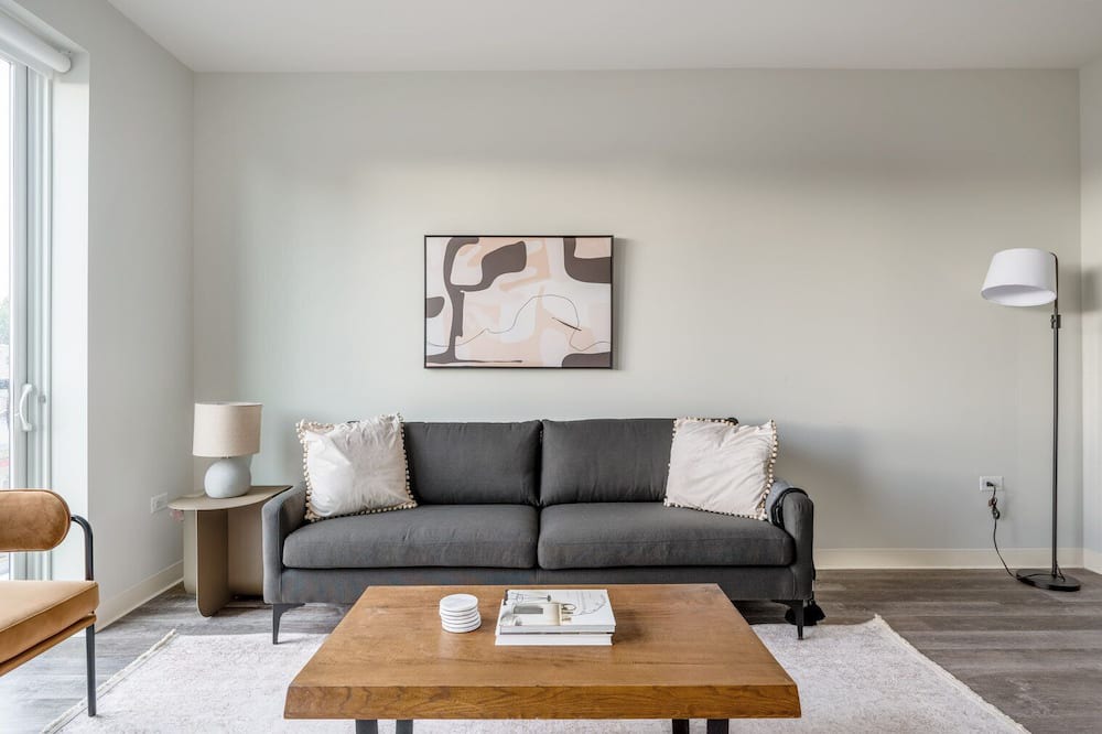 Photo of Livingroom in Edgewater