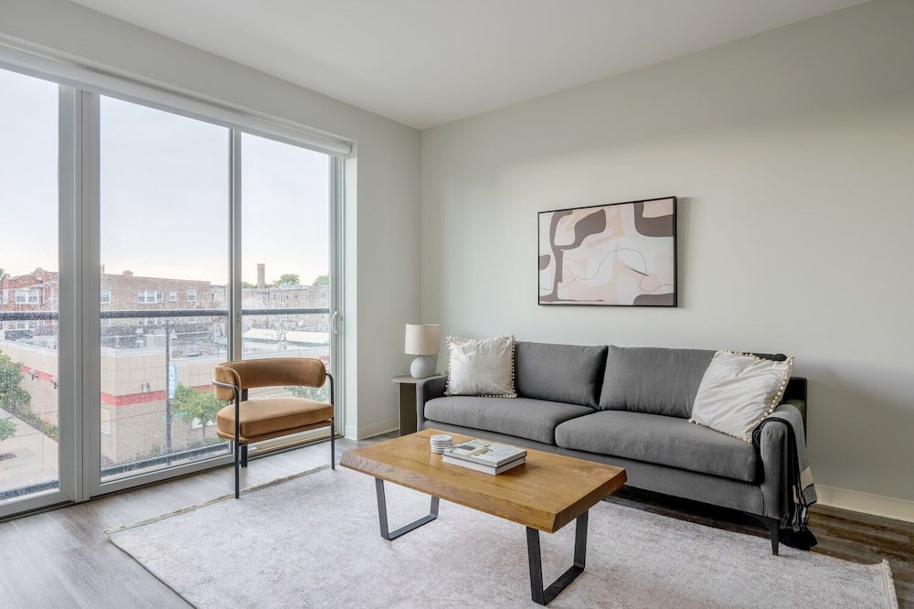 Photo of Livingroom in Edgewater