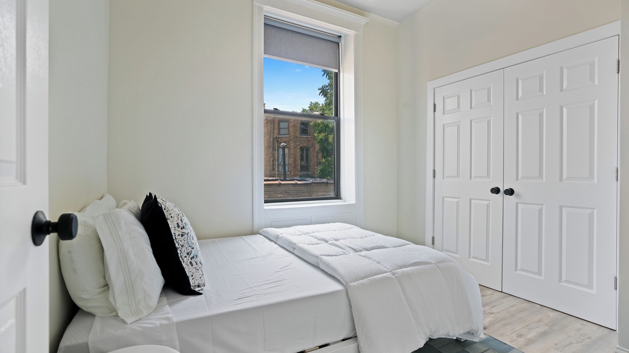 Photo of Bedroom in Park West