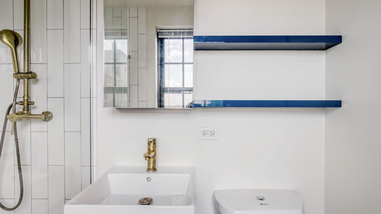 Photo of Bathroom in Sheridan Park