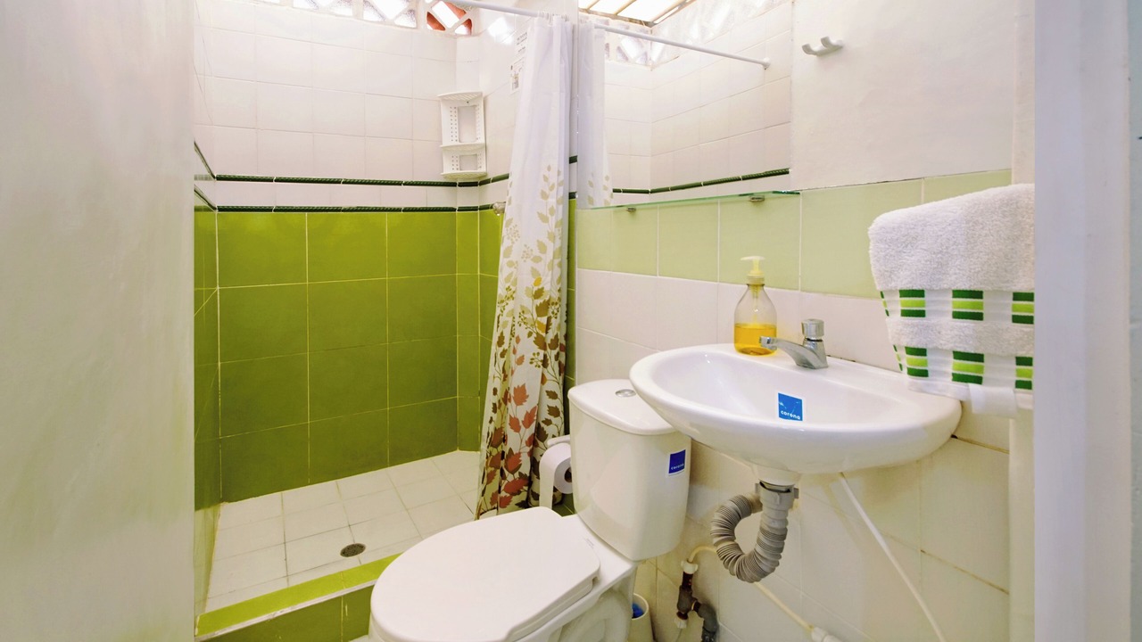 Photo of Bathroom in Cali