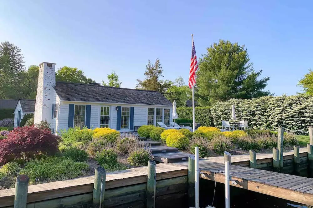 Photo of Outdoor in Essex Village