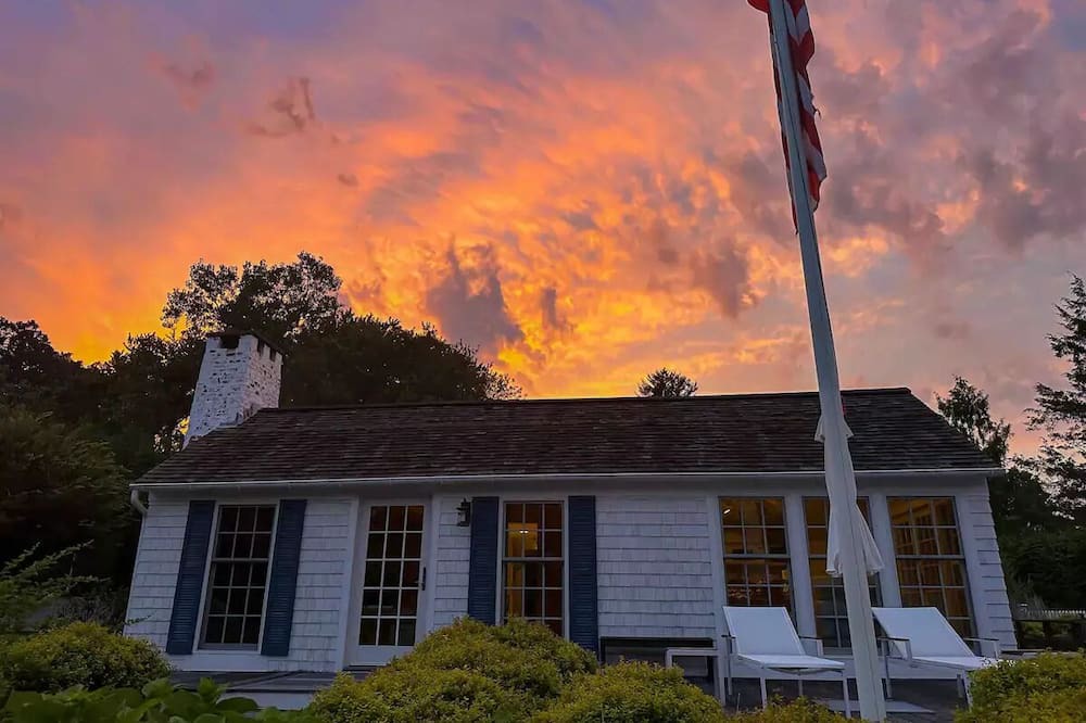 Photo of Outdoor in Essex Village