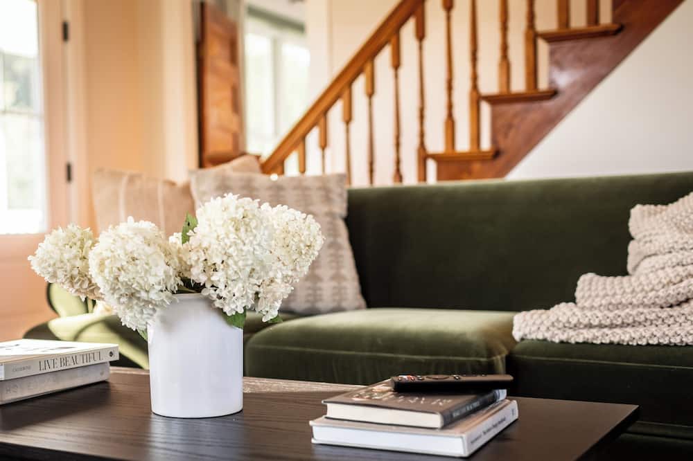 Photo of Livingroom in East Montpelier