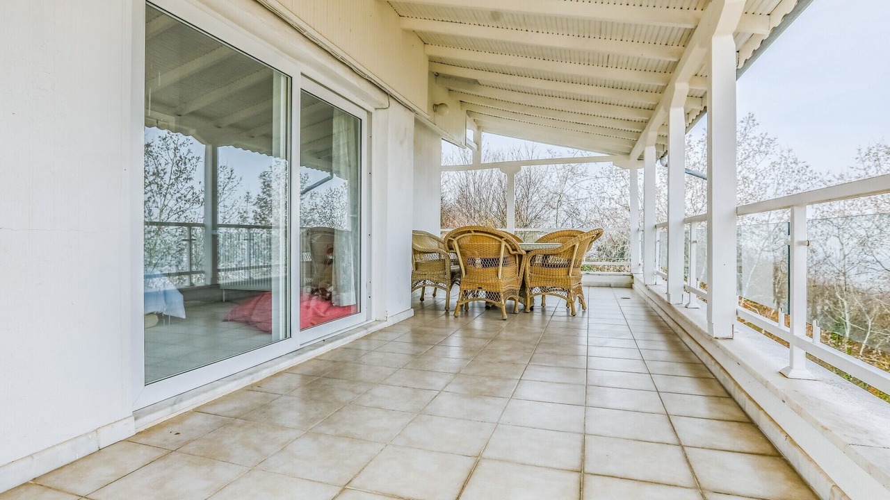 Photo of Patio Balcony in Masukiye