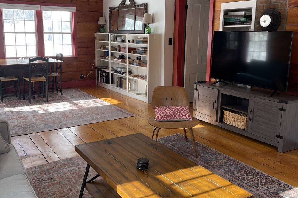 Photo of Livingroom in Granville
