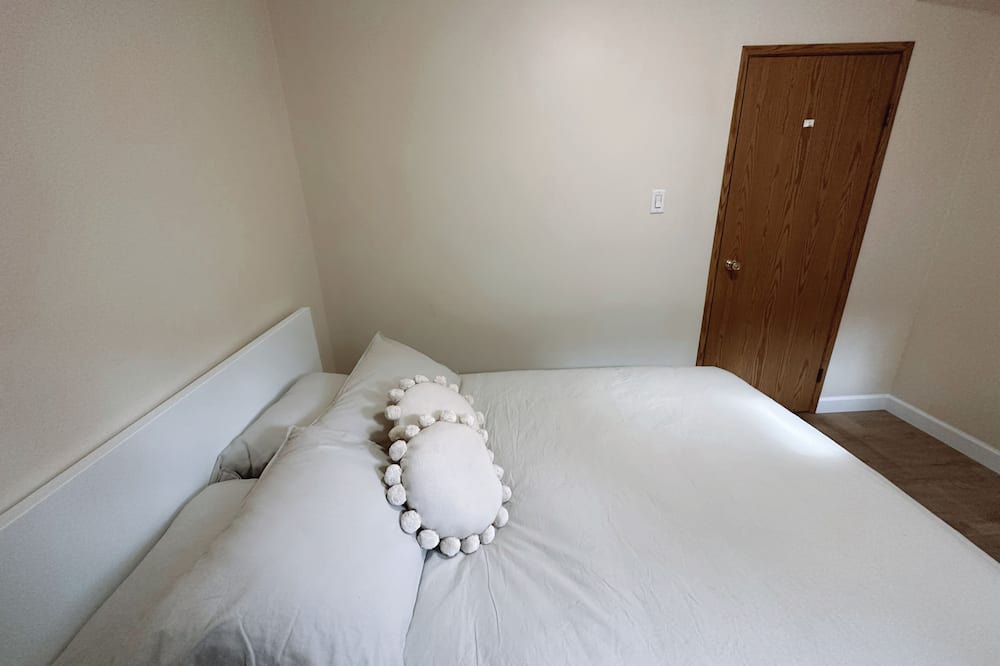 Photo of Bedroom in Fraserview