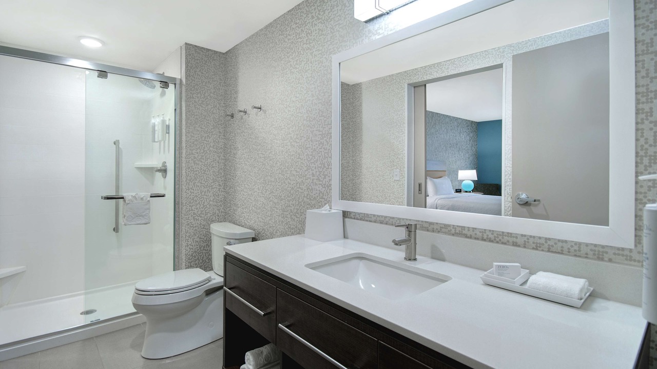 Photo of Bathroom in East Paris