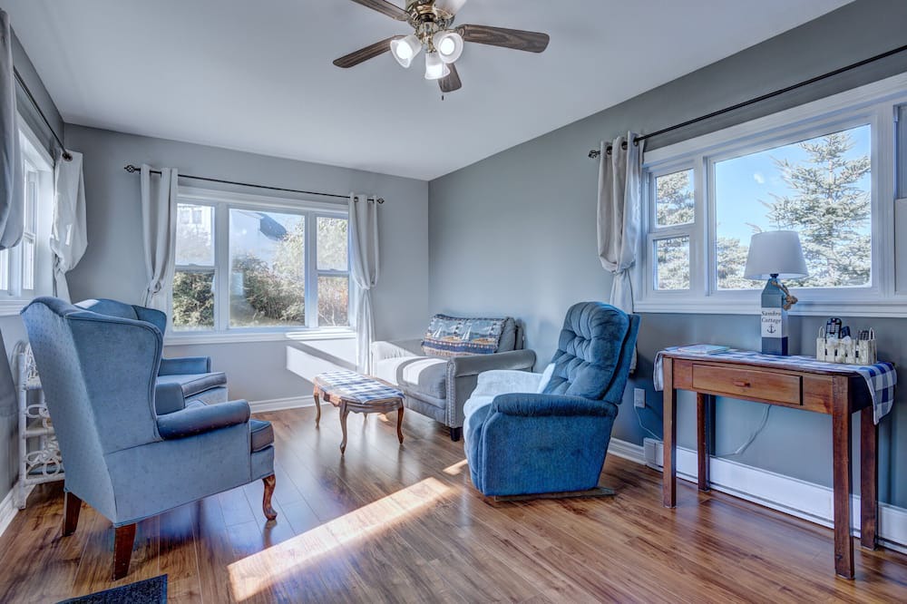 Photo of Livingroom in Sambro