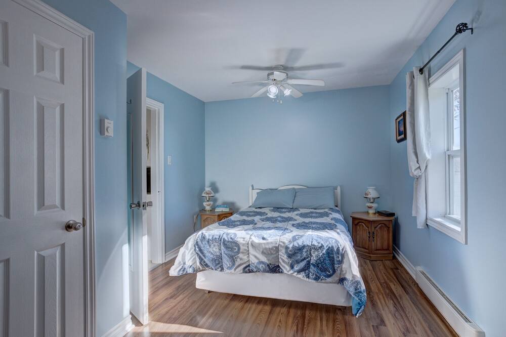 Photo of Bedroom in Sambro