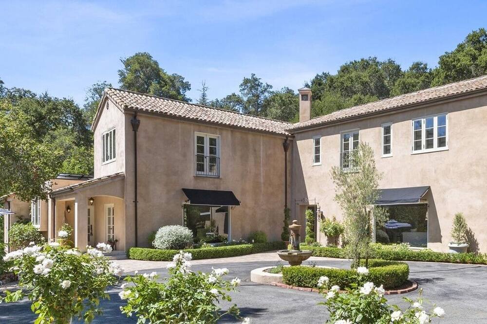 Photo of Outdoor in Farm Hills