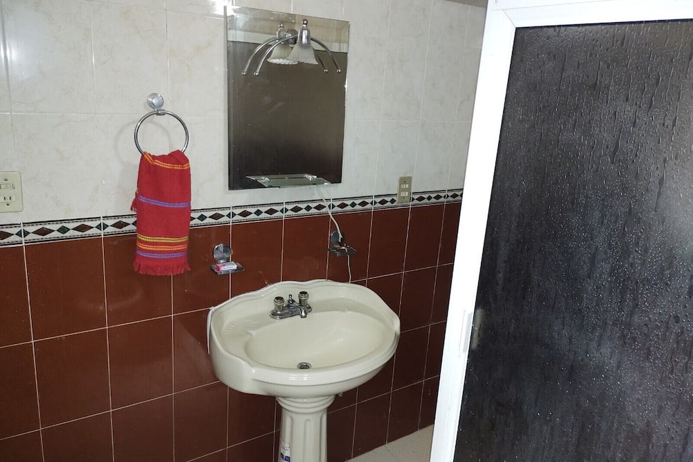 Photo of Bathroom in Tarimbaro
