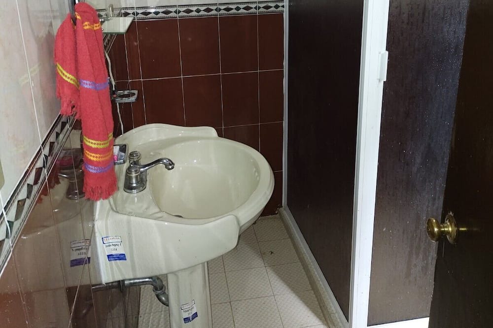 Photo of Bathroom in Tarimbaro
