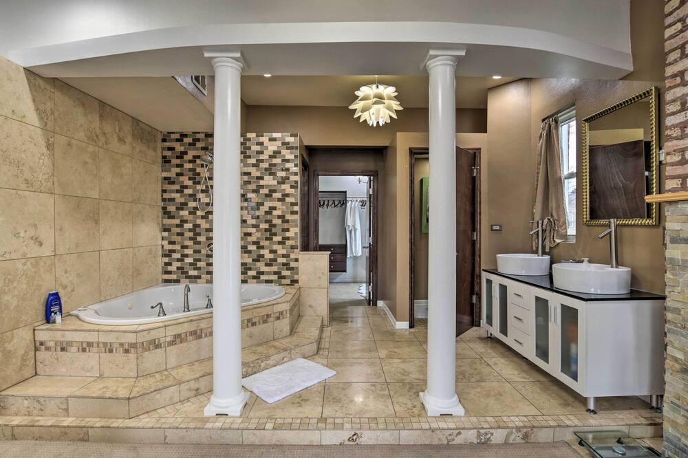 Photo of Bathroom in North Kenwood