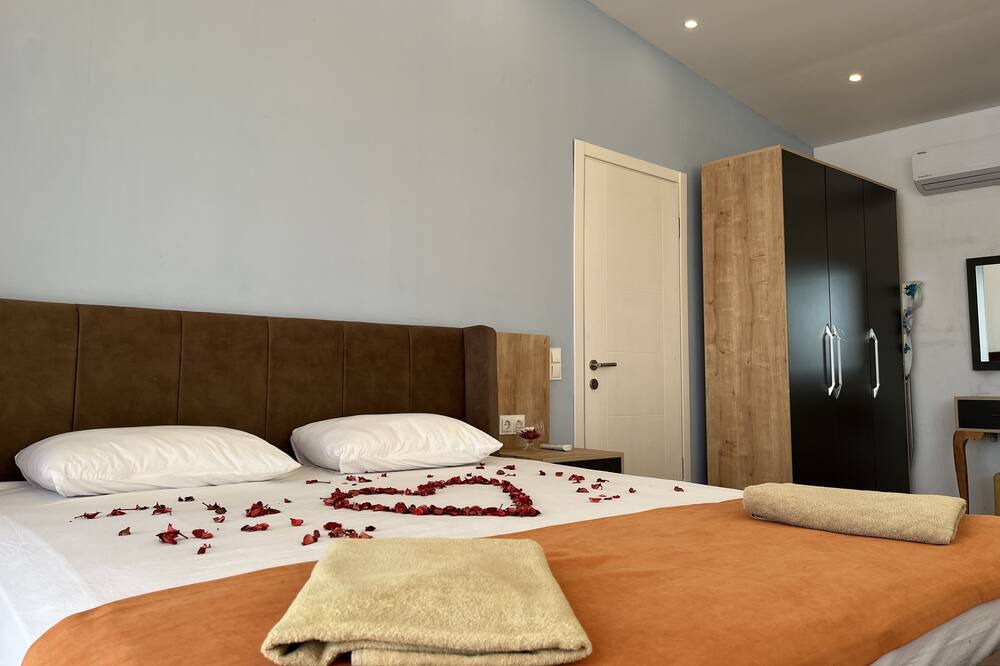 Photo of Bedroom in Uzumlu