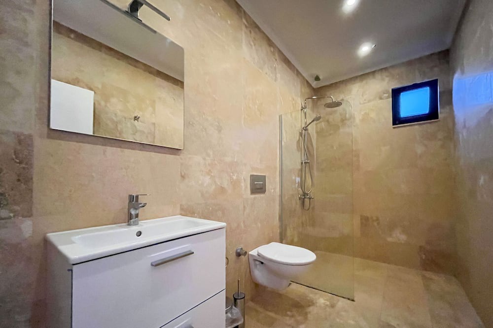 Photo of Bathroom in Uzumlu