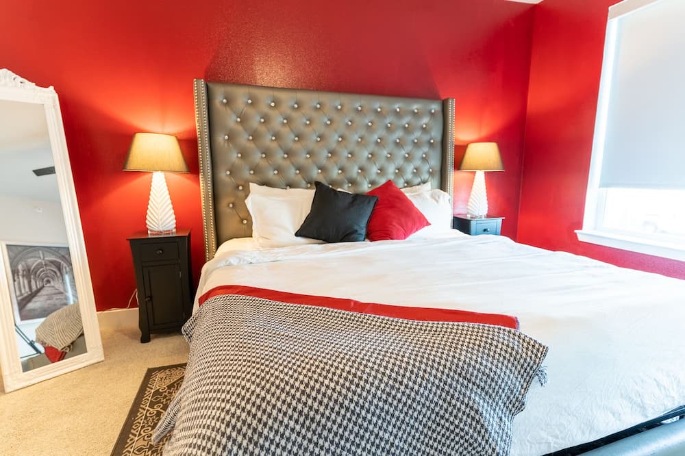 Photo of Bedroom in Rowlett