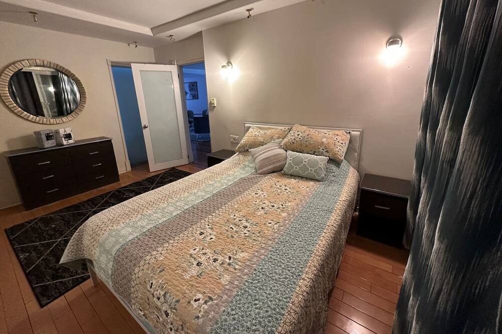 Photo of Bedroom in Longueuil