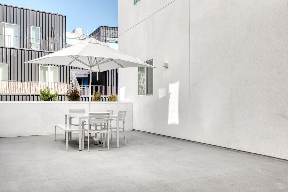 Photo of Outdoor in Silver Lake
