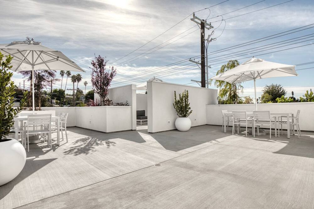 Photo of Outdoor in Silver Lake