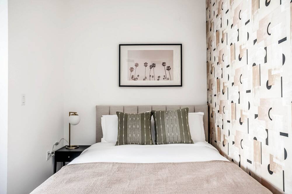 Photo of Bedroom in Silver Lake