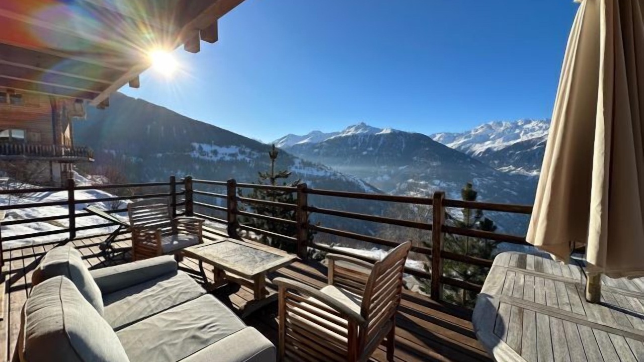 Photo of Outdoor in Mase