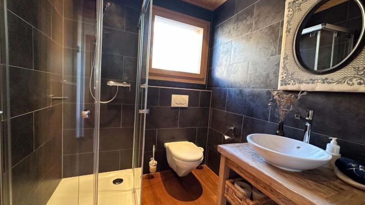 Photo of Bathroom in Mase