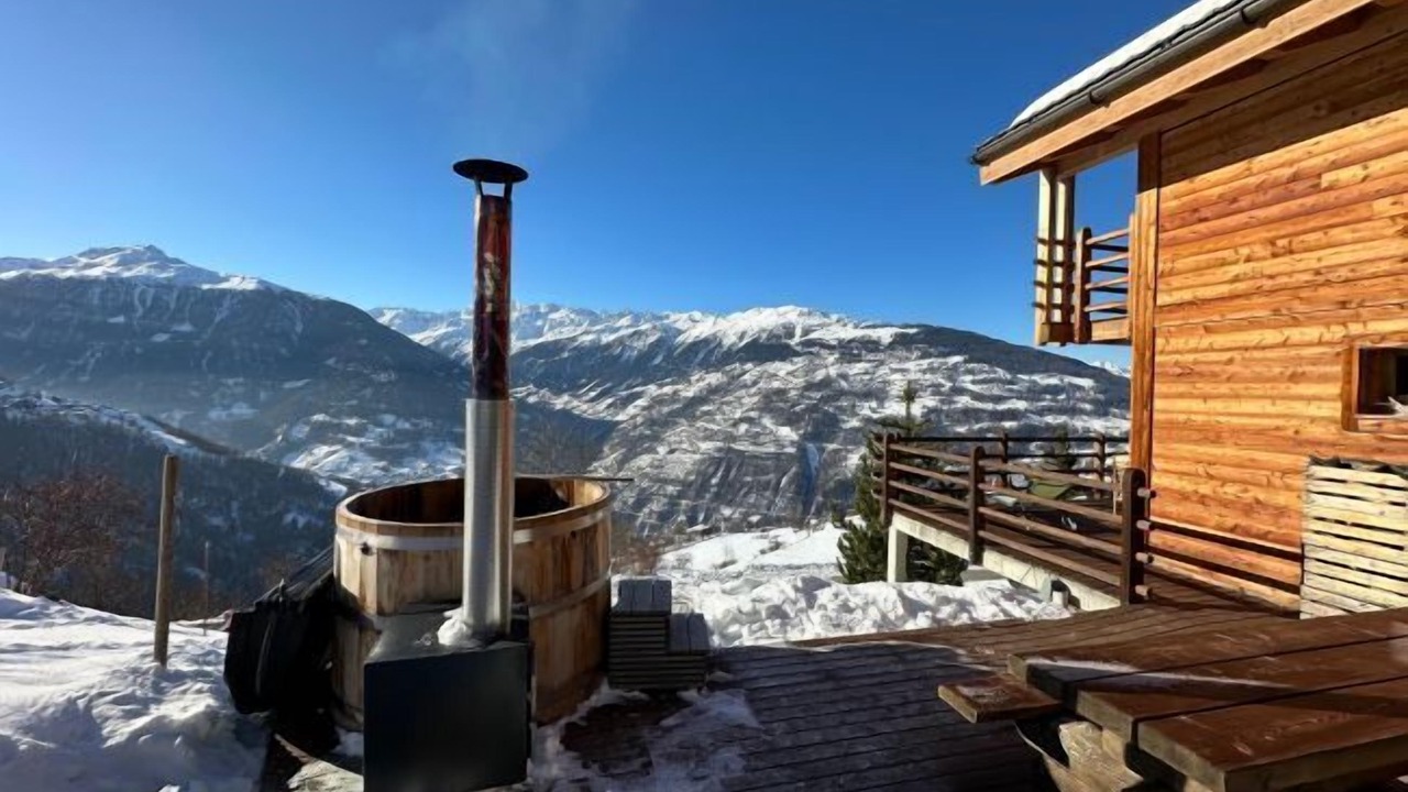 Photo of Outdoor in Mase