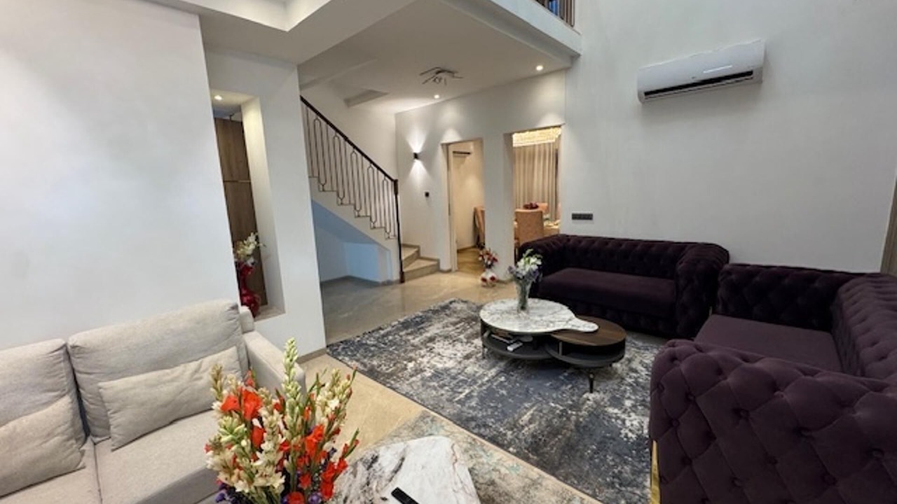 Photo of Livingroom in Toli Chowki