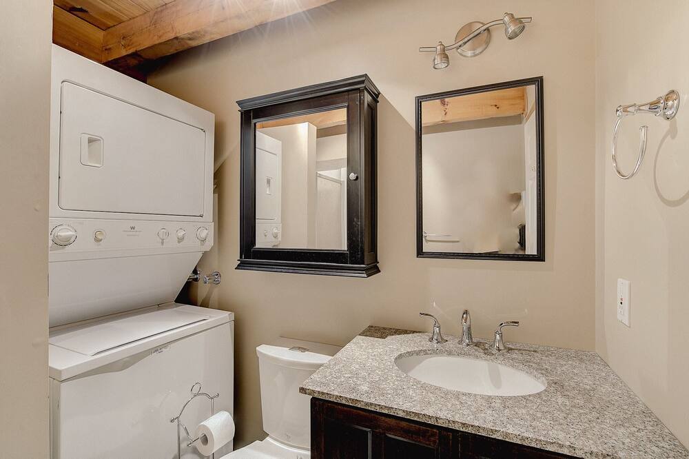 Photo of Bathroom in Baie-St-Paul