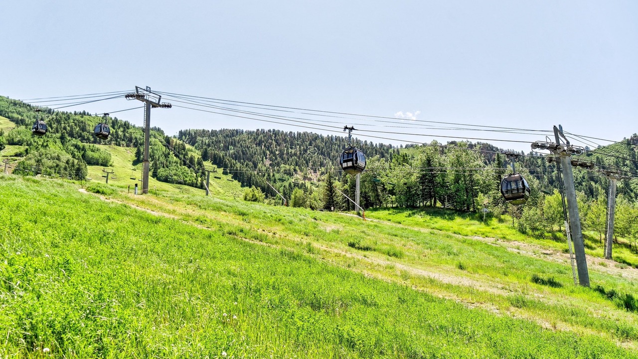 Photo of Others in Aspen