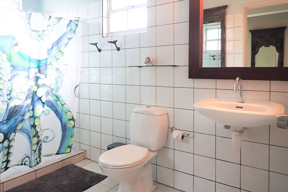 Photo of Bathroom in Playa