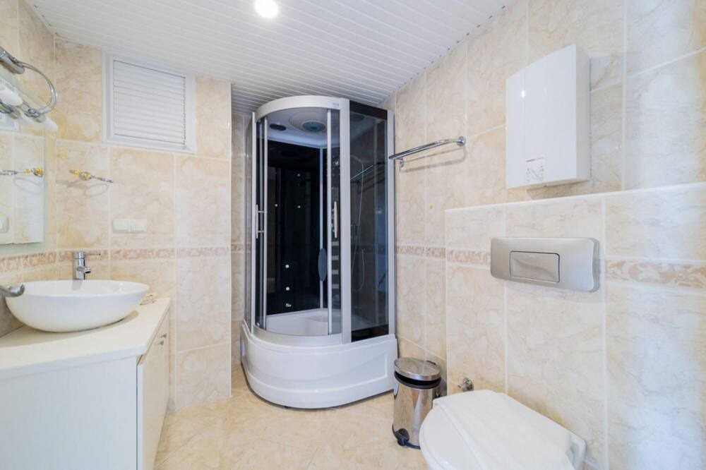 Photo of Bathroom in Tosmur Belediyesi