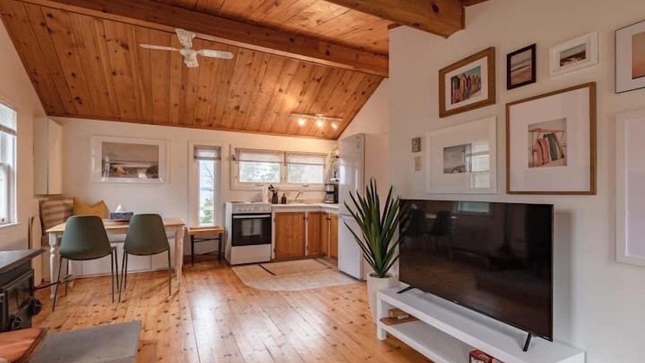 Photo of Livingroom in Glen Margaret