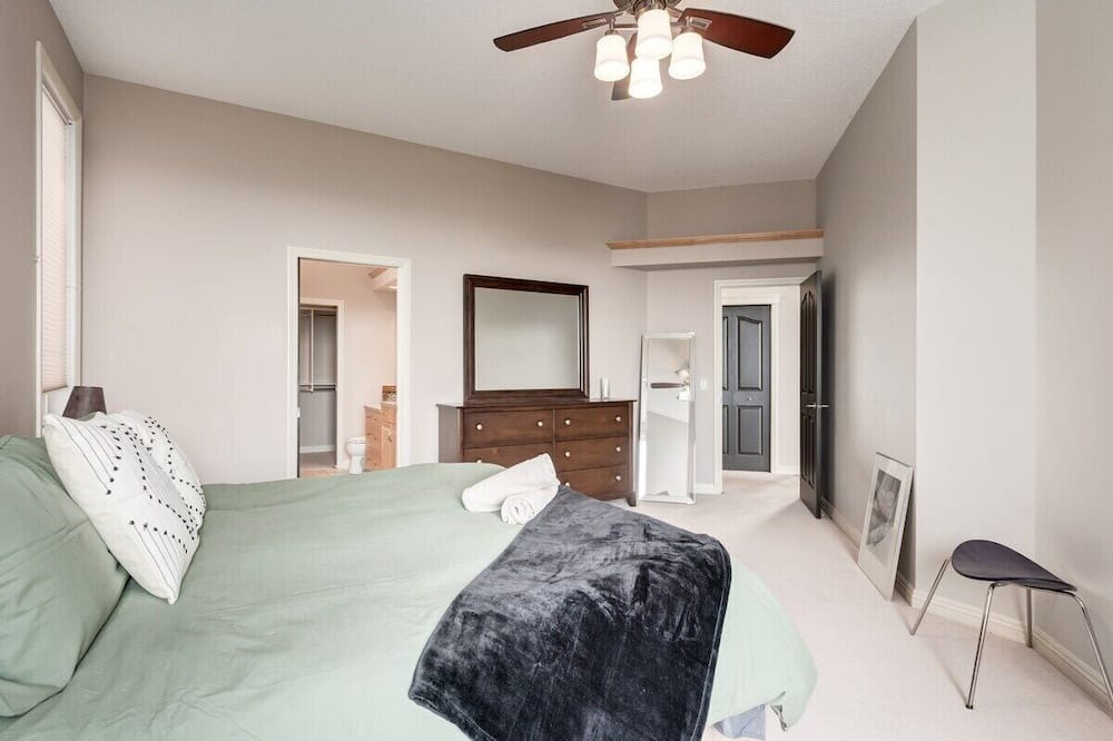 Photo of Bedroom in Springbank Hill